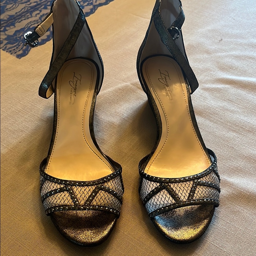 Vince Camuto Gray and Silver Geometric Heels